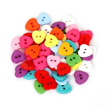 50PCS/daug Kietas Atsitiktiniai Mišrios Spalvos Plastikiniai Mygtukai Meilė Širdies Mygtuką Rankų darbo Amatai 