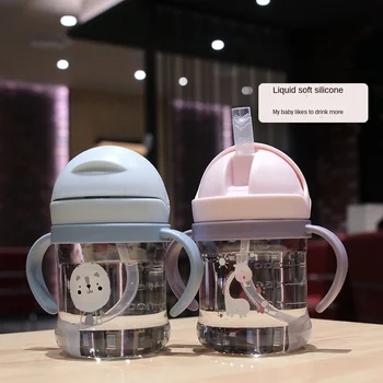 Cartoon vaikų plastiko puodelis su skale šiaudų taurės anti-užspringti kūdikių rankena vandens butelis atsparus rudenį ir nėra nuotėkio Pardavimas