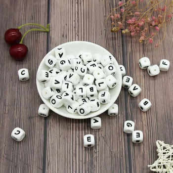 Mielas-Idėja, 50pcs silikono granulių anglų abėcėlės raidės kramtyti kramtomąją teether rankų darbo minkštas žindukas Pandents žaislas yra Maisto Klasės,