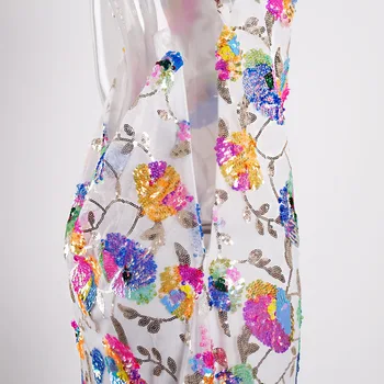 Baltųjų Gėlių China Rankovių Šalis Mini Suknelė Nigthout Žemų Dažnių Trumpas Backless Seksualus, Prabangus, Pilnas Pamušalas Aukso Metalo Grandinės, Dirželiai