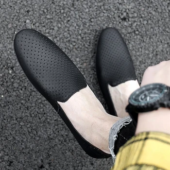 2021 nauji vyriški vasarą oda prabangus perforuotas kvėpuojantis mokasīni, aukštos kokybės atsitiktinis žirniai batai vairavimo batai